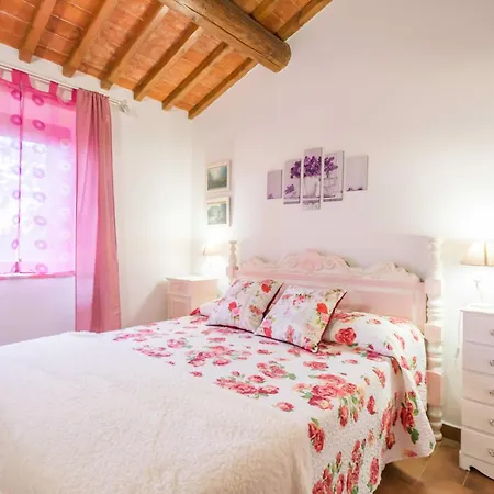 Borgo Sanvincenti Semesterbostad *